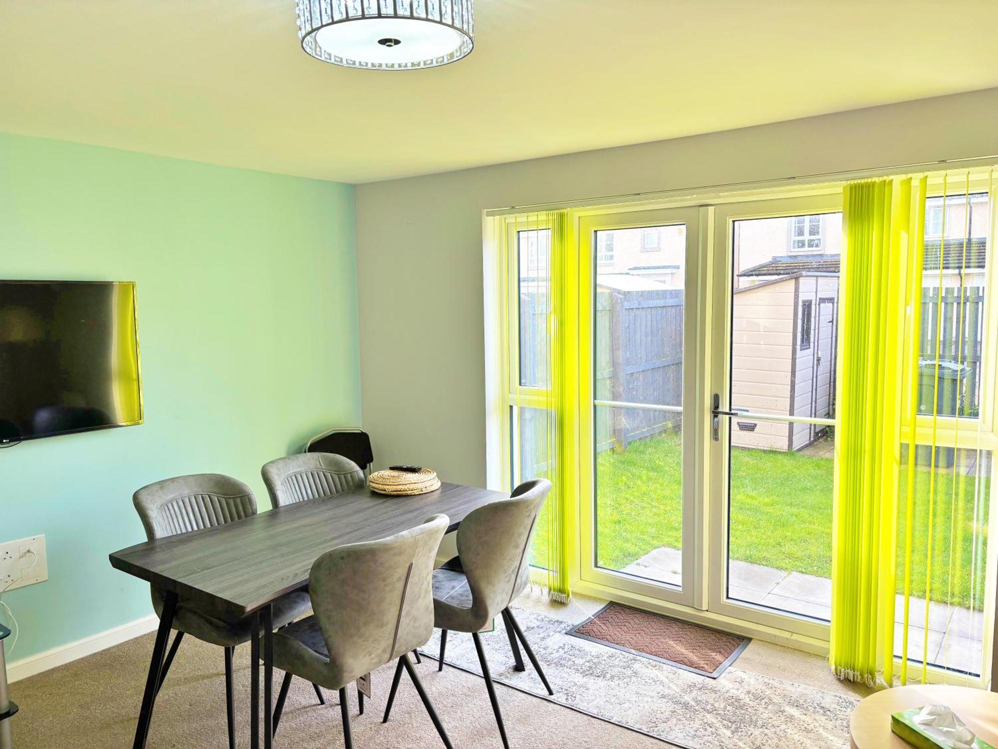 Villa 3 Bed House With Parking Near Airport Edimburgo Exterior foto