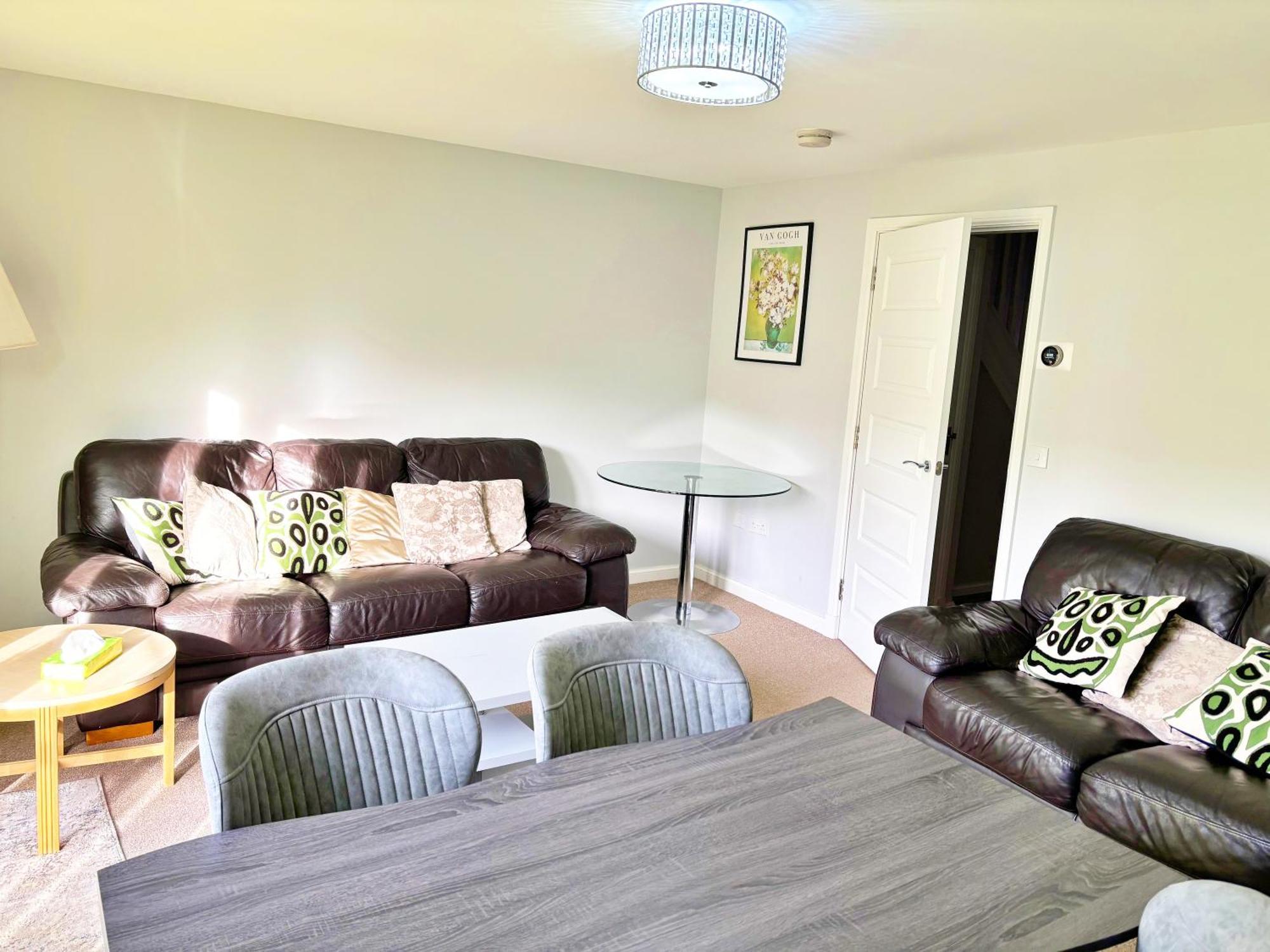 Villa 3 Bed House With Parking Near Airport Edimburgo Exterior foto