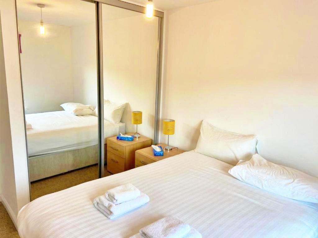 Villa 3 Bed House With Parking Near Airport Edimburgo Exterior foto