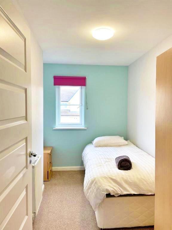 Villa 3 Bed House With Parking Near Airport Edimburgo Exterior foto